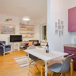 Apartament Plac Zbawiciela